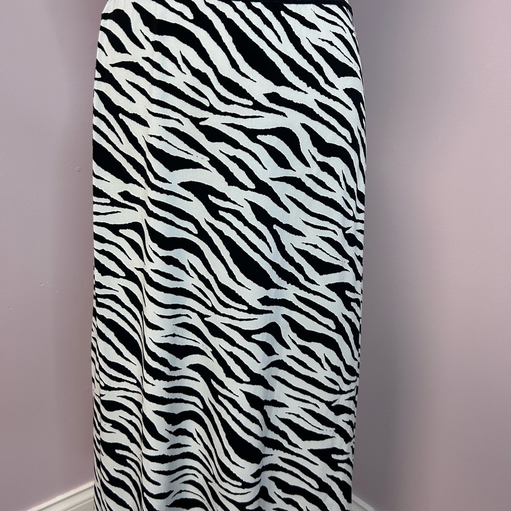 Women’s zebra striped lightweight skirt. Loose and flowy.